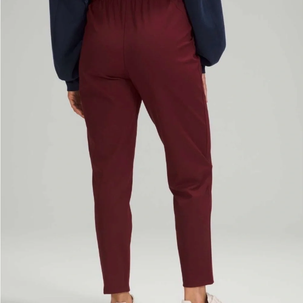 Lululemon Stretch High Rise 7/8 Length Pant 25